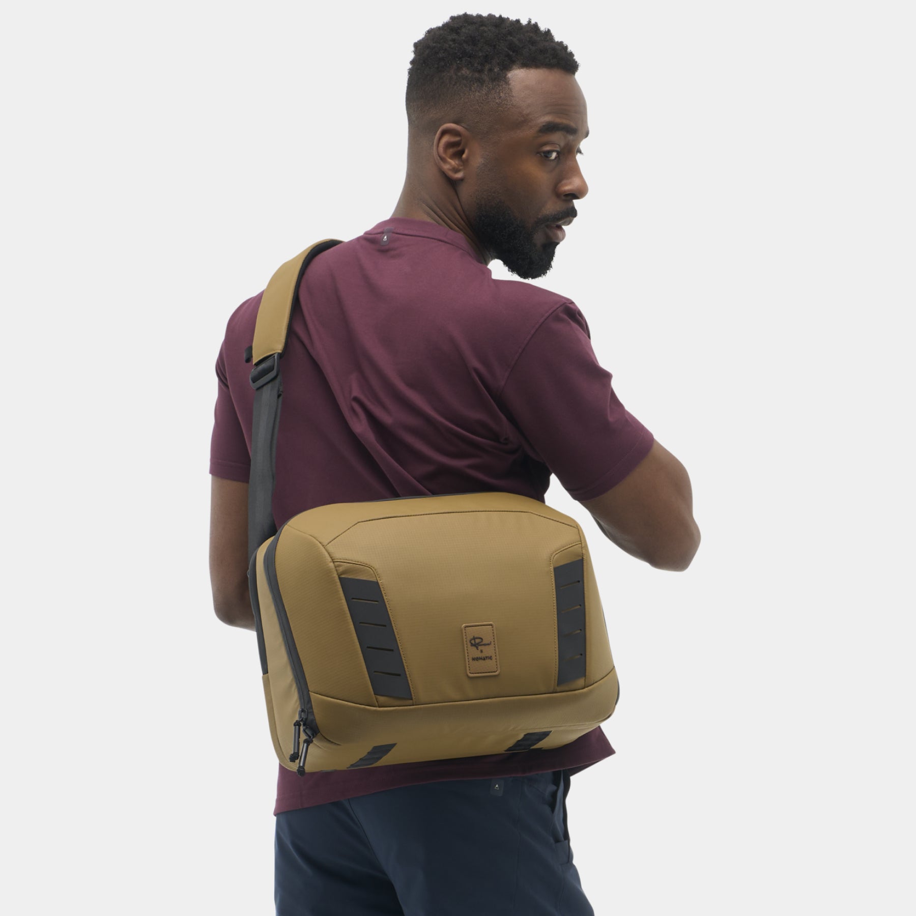 McKinnon Camera Messenger 13L