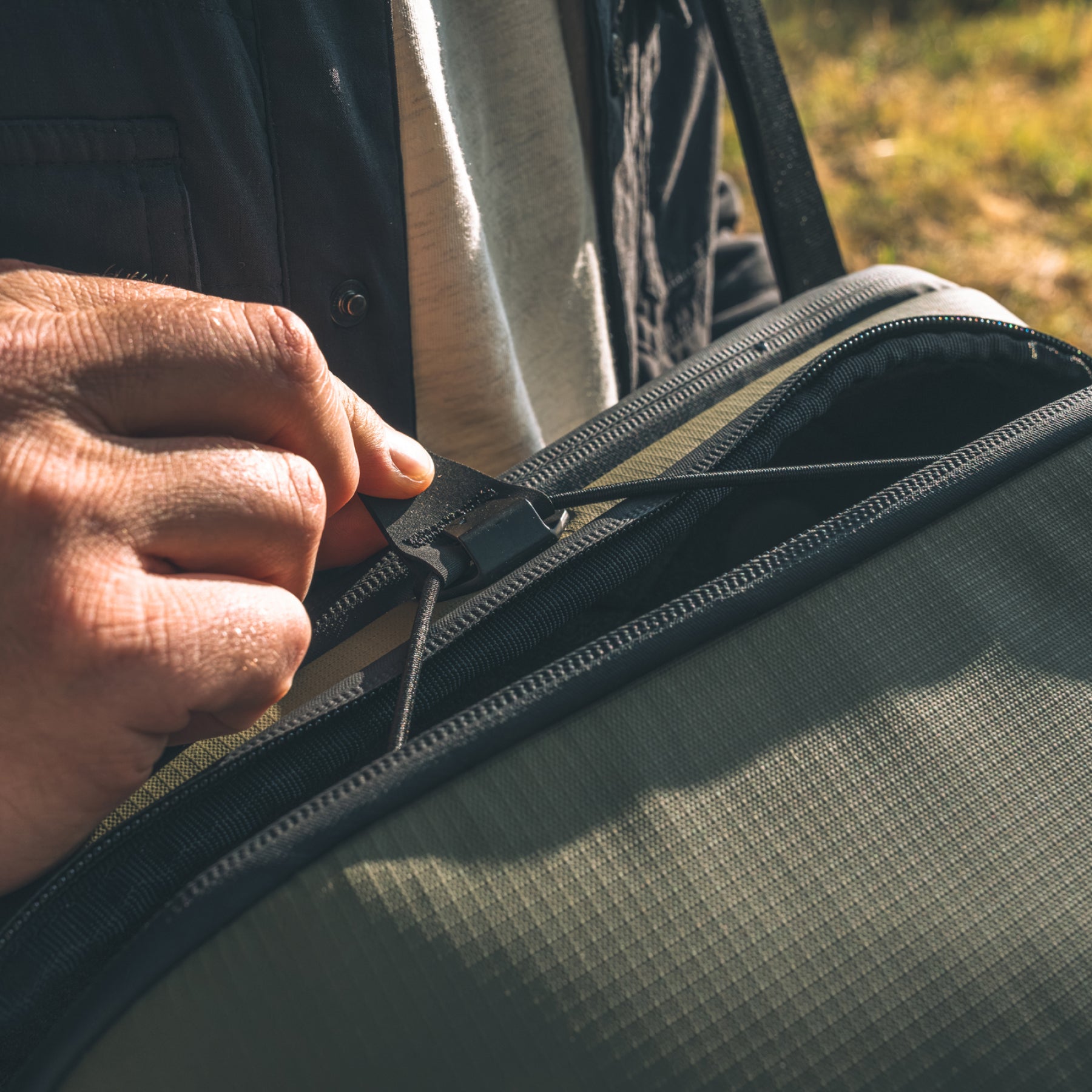 McKinnon Camera Messenger 13L