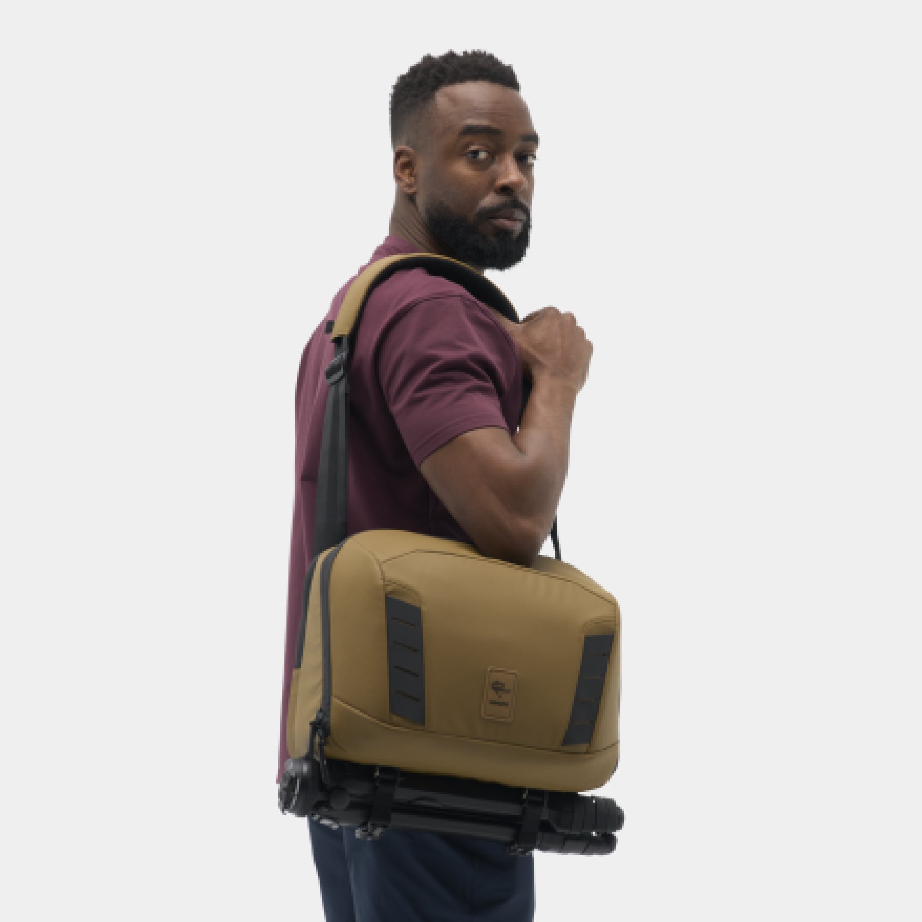 McKinnon Camera Messenger 13L