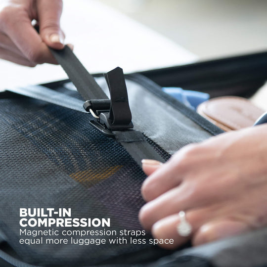 Built-In Compression with Magnetic Compression straps#color_black