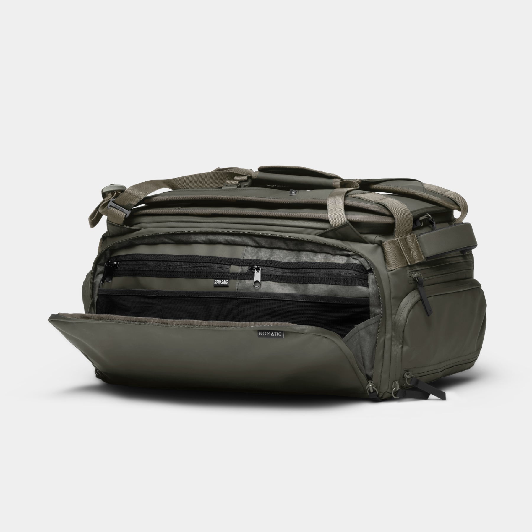Nomatic Travel Bag 30L – Sleek Carry-On Backpack for 1–3 Day Trips