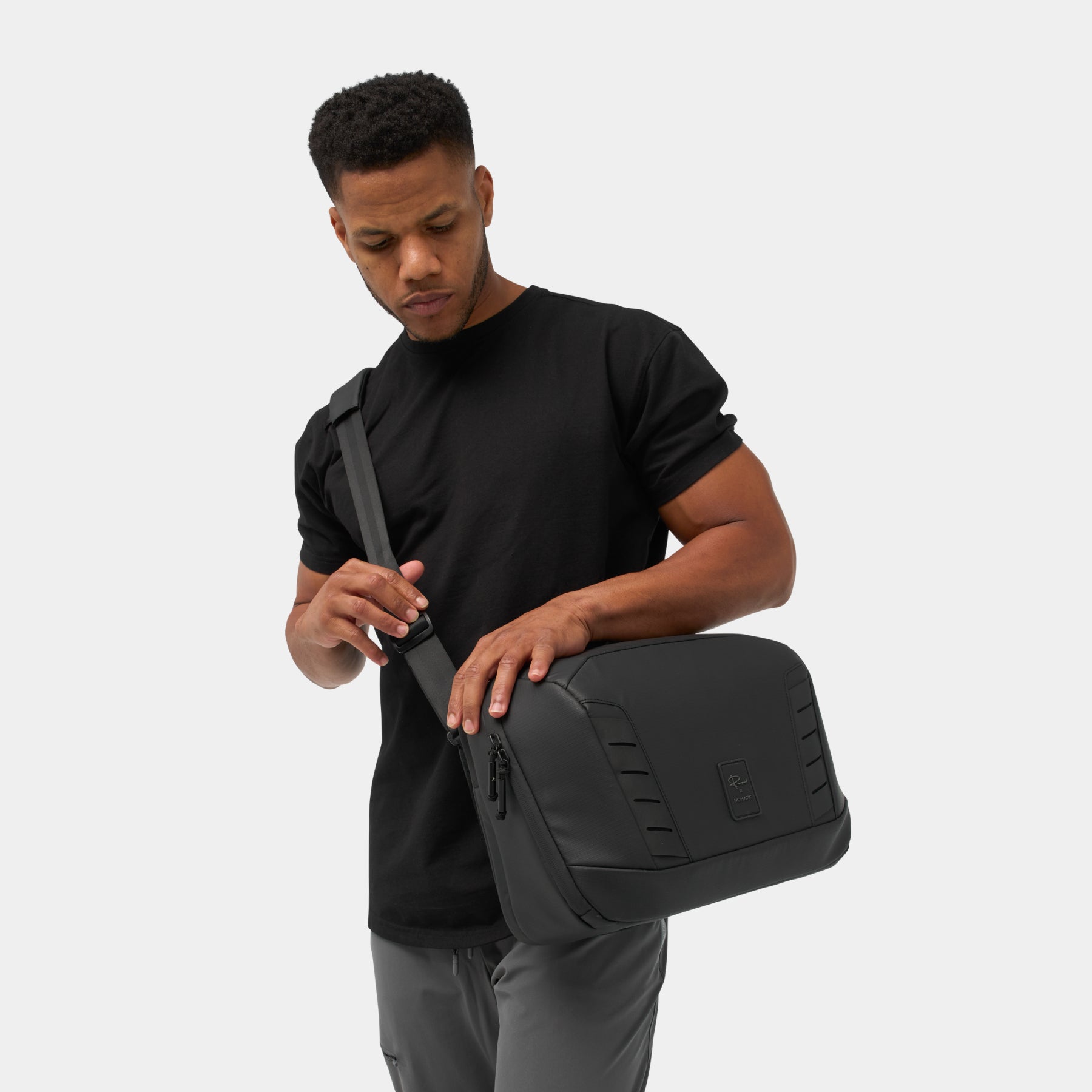 McKinnon Camera Messenger 13L