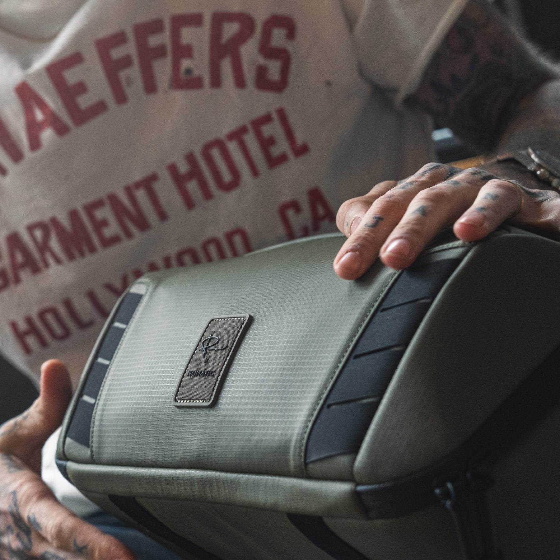 McKinnon Camera Sling Bag 8L – NOMATIC