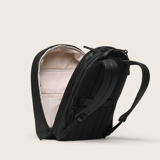 NOMATIC Access Camera Sling front view