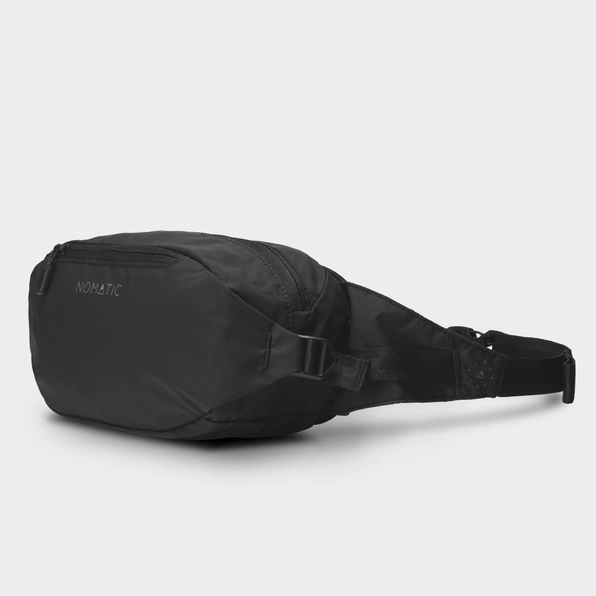 collapsible travel bag men's Nomatic Navigator Collapsible Sling 3L