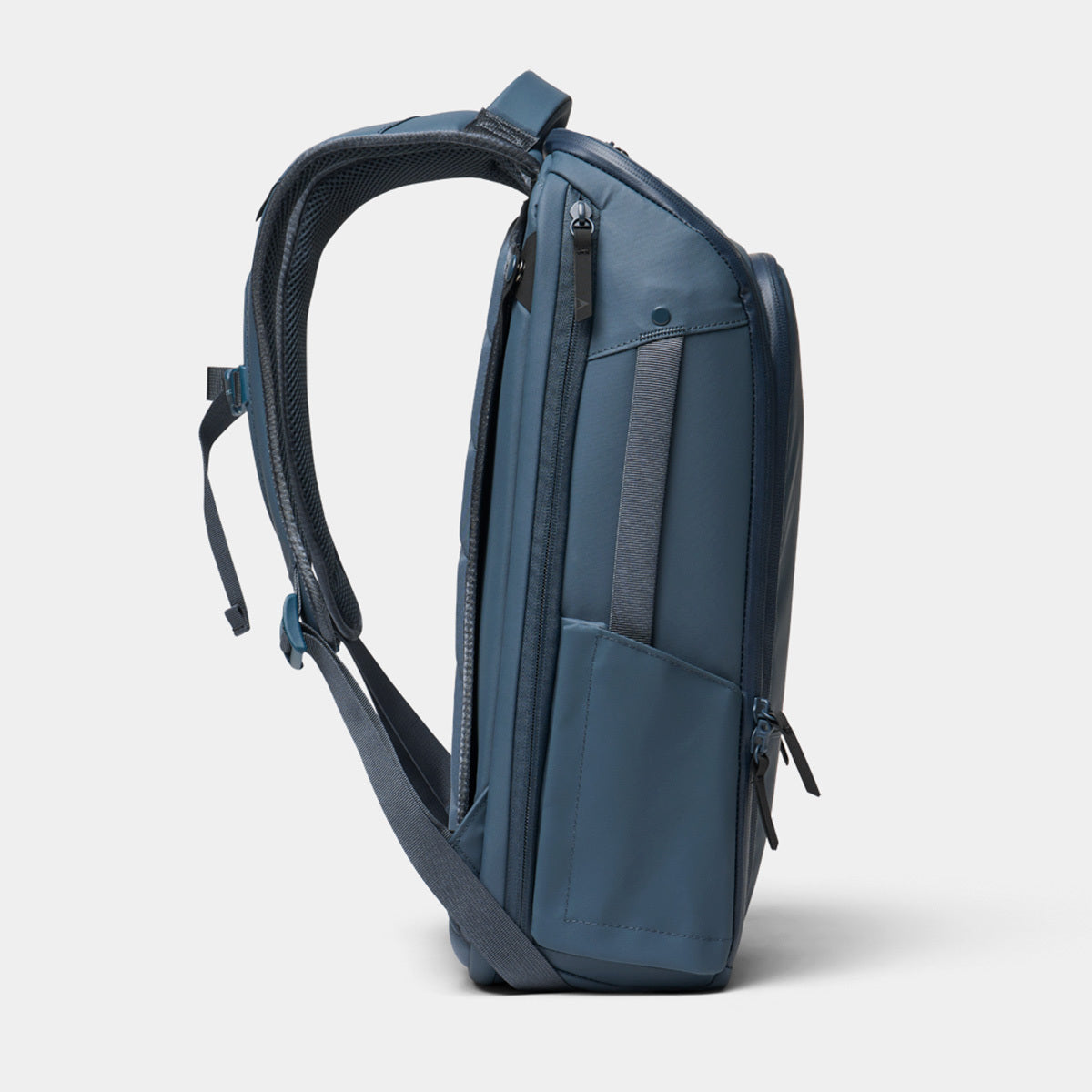 NOMATIC Backpack | Convertible 14L–20L Commuter Bag