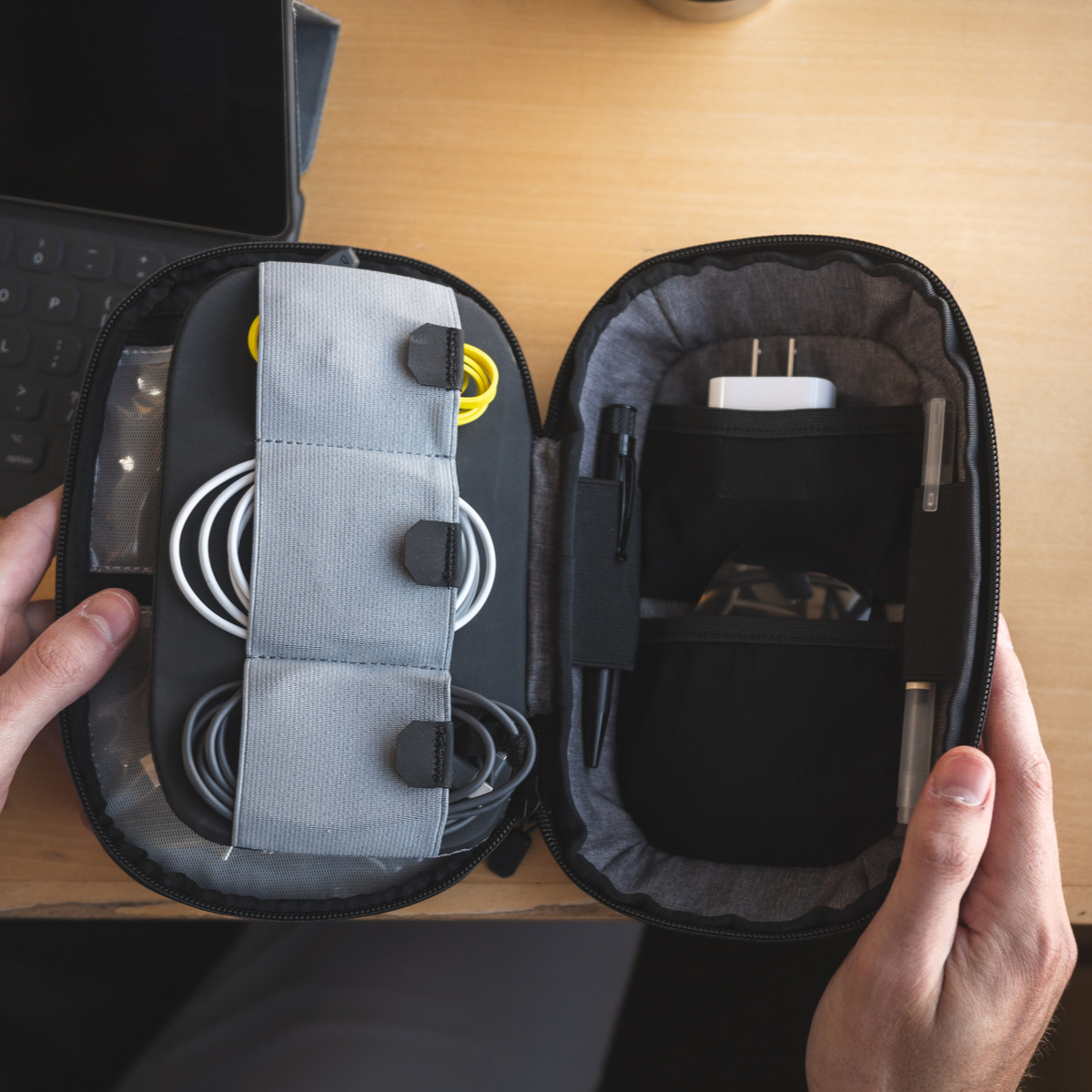 Navigator Tech Organizer – Travel Case for Cords, Chargers & Gear
