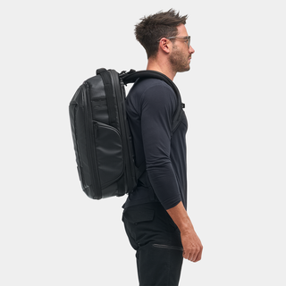 McKinnon Camera Pack 35L Backpack – NOMATIC McKinnon Camera Pack 35L Backpack – NOMATIC